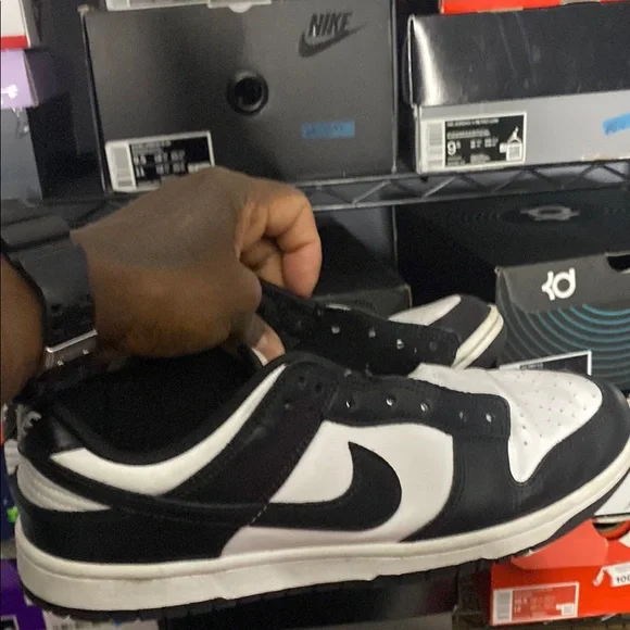 Nike panda dunks low size 11men preowned no box - Picture 2 of 4